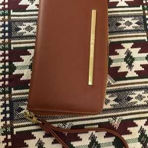 STEVE MADDEN Zip Around Wristlet Wallet, VG condition, $30